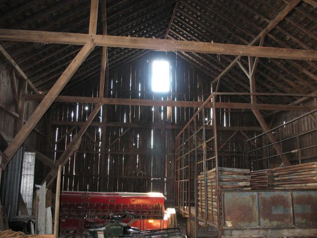 Corbett's Farm straw barn2